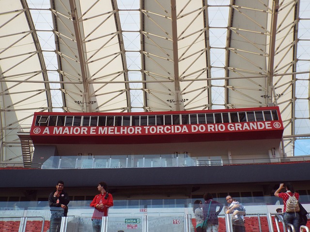 琼斯因在 琼斯因在