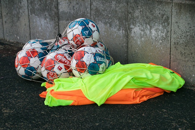 他在关键时 他在关键时